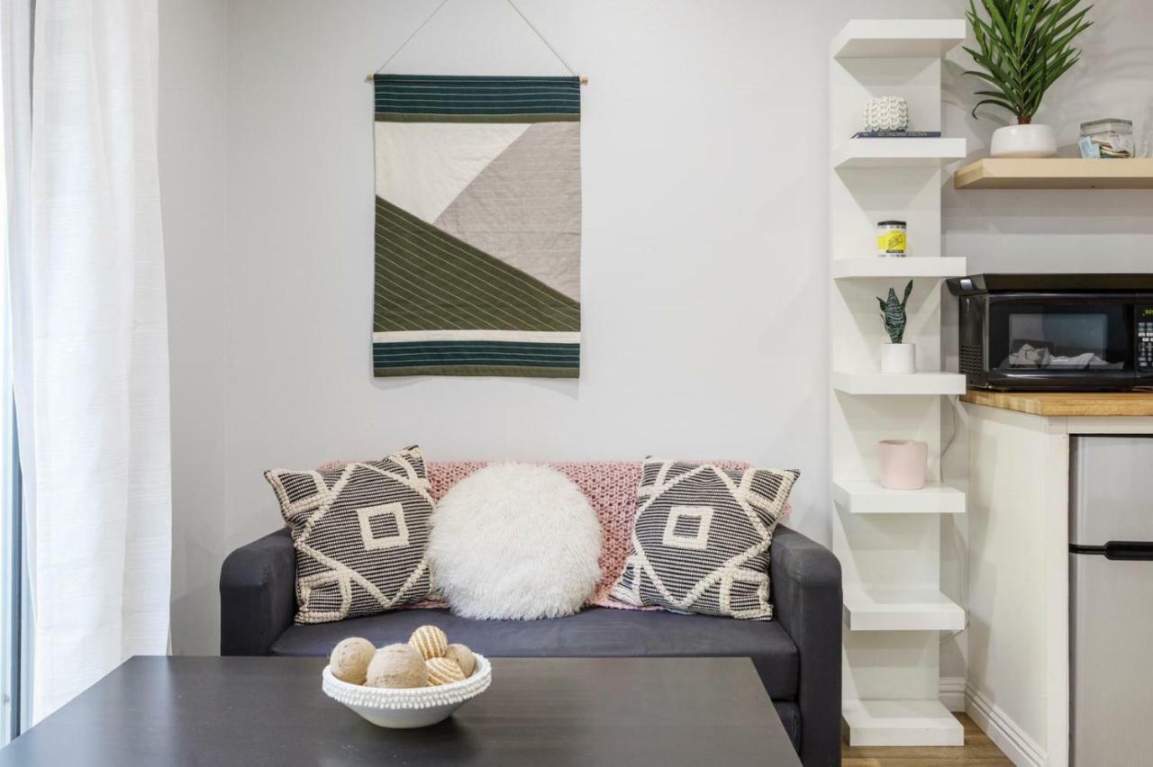Spacious Guest Studio With Private Entry ลอสแอนเจลิส ภายนอก รูปภาพ