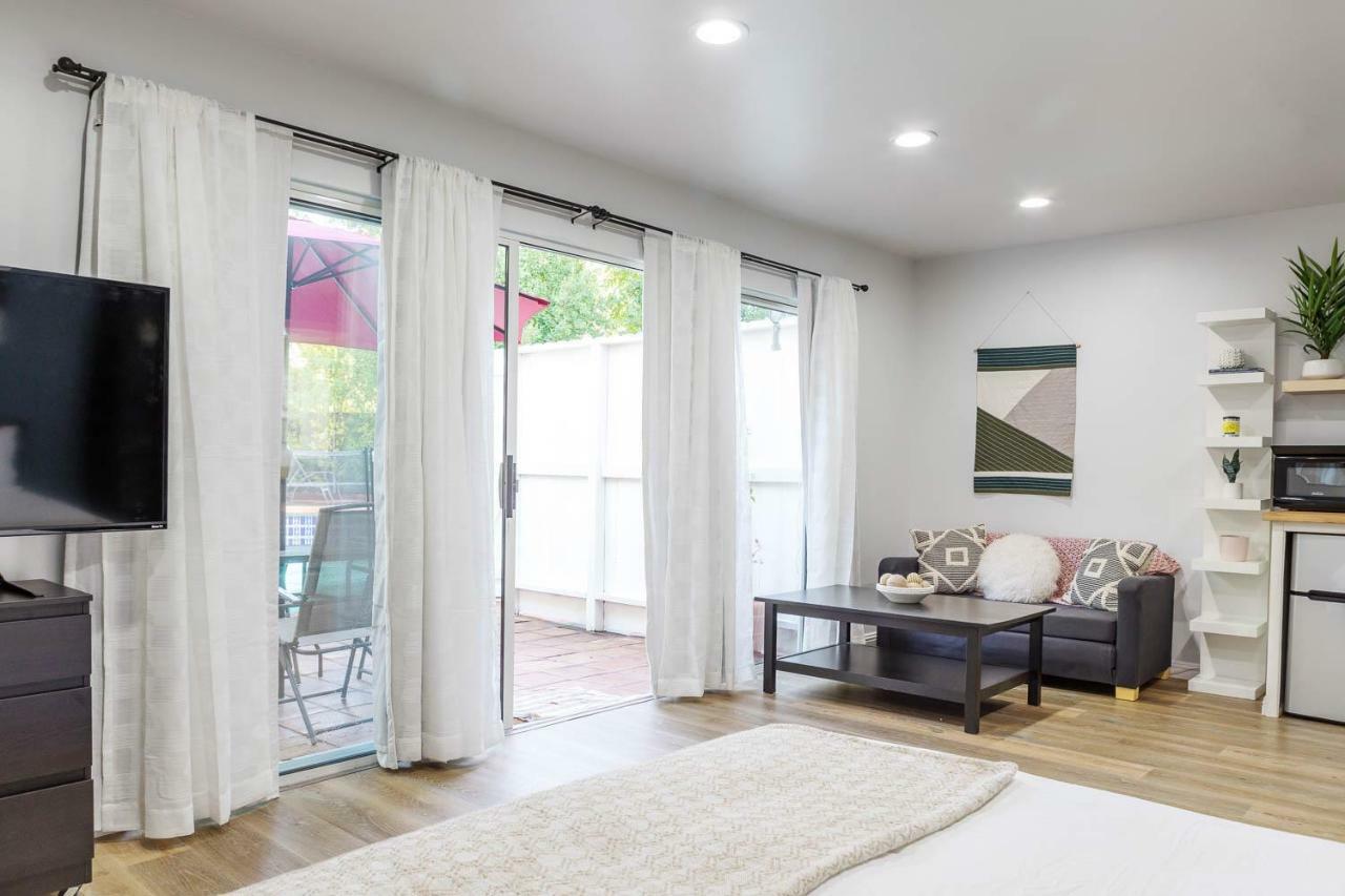 Spacious Guest Studio With Private Entry ลอสแอนเจลิส ภายนอก รูปภาพ