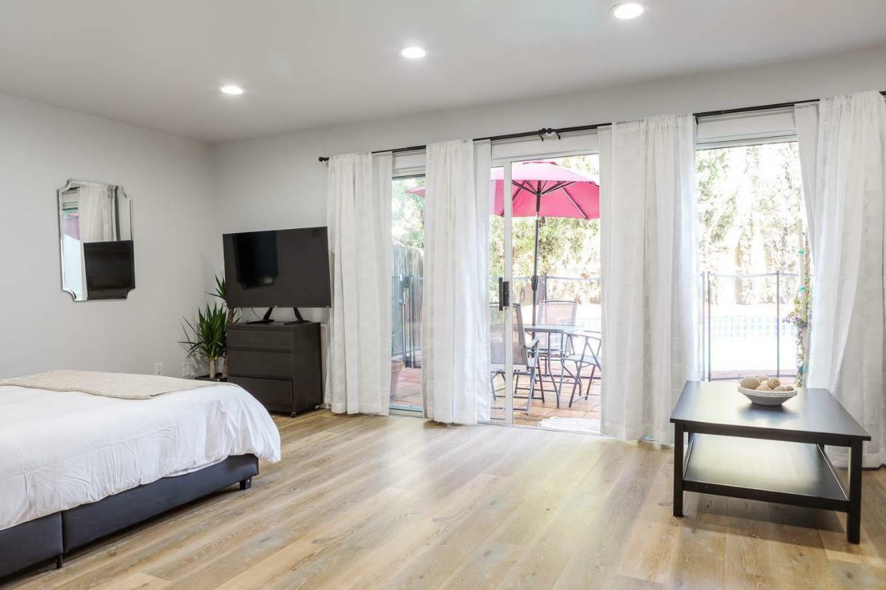 Spacious Guest Studio With Private Entry ลอสแอนเจลิส ภายนอก รูปภาพ